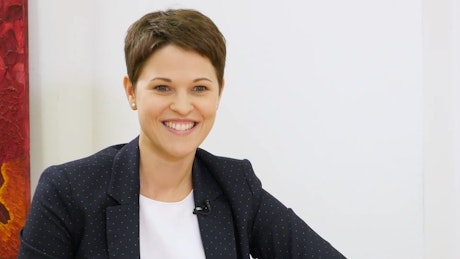 Angela Naschenweng